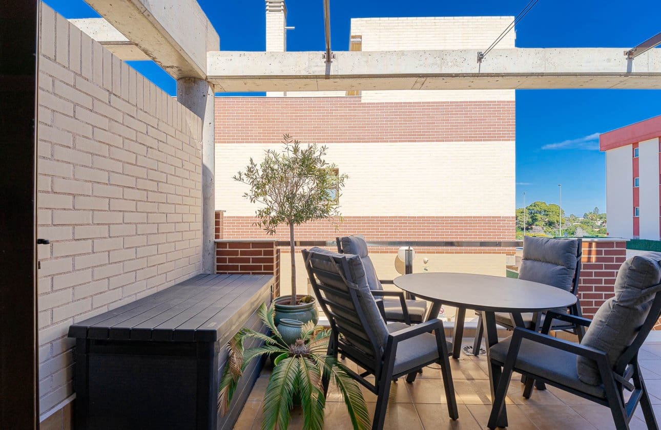 3 bedroom Apartment for sale in Orihuela Costa with pool - € 249,900 (Ref: 9696646)