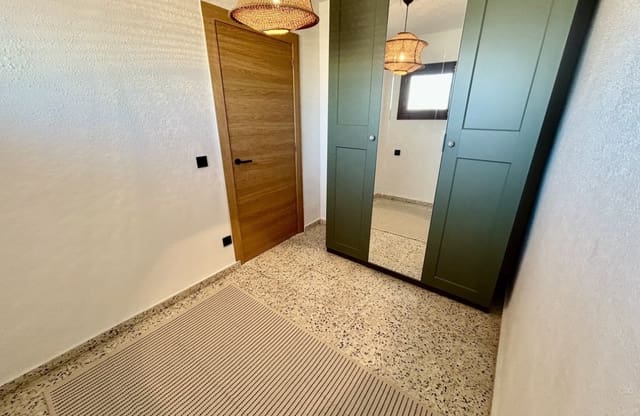 2 sypialnia Apartament na sprzedaż w Guardamar Playa, Guardamar del Segura z basenem - 169 900 € (Ref: 9696647)