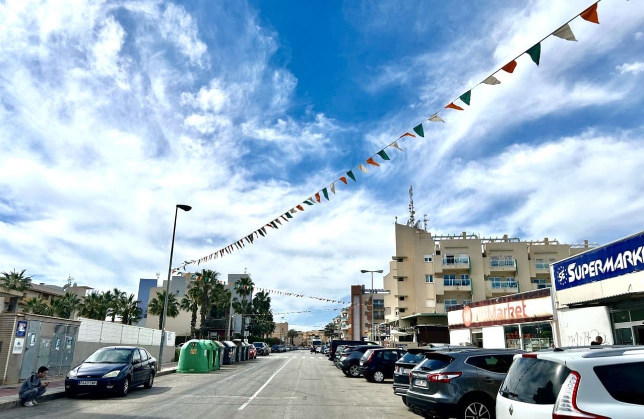 2 bedroom Apartment for sale in Cabo Roig with pool - € 174,995 (Ref: 9696648)
