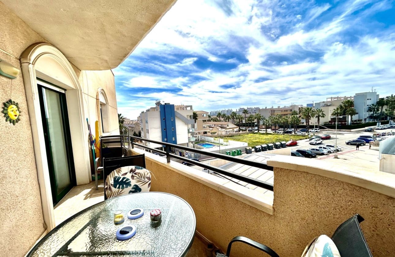 2 bedroom Apartment for sale in Cabo Roig with pool - € 174,995 (Ref: 9696648)