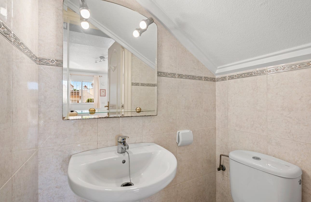 2 sypialnia Dom na sprzedaż w Ciudad Quesada z basenem - 165 000 € (Ref: 9722201)