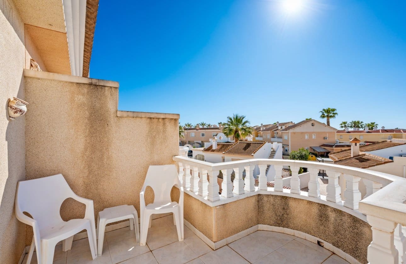 2 sypialnia Dom na sprzedaż w Ciudad Quesada z basenem - 165 000 € (Ref: 9722201)