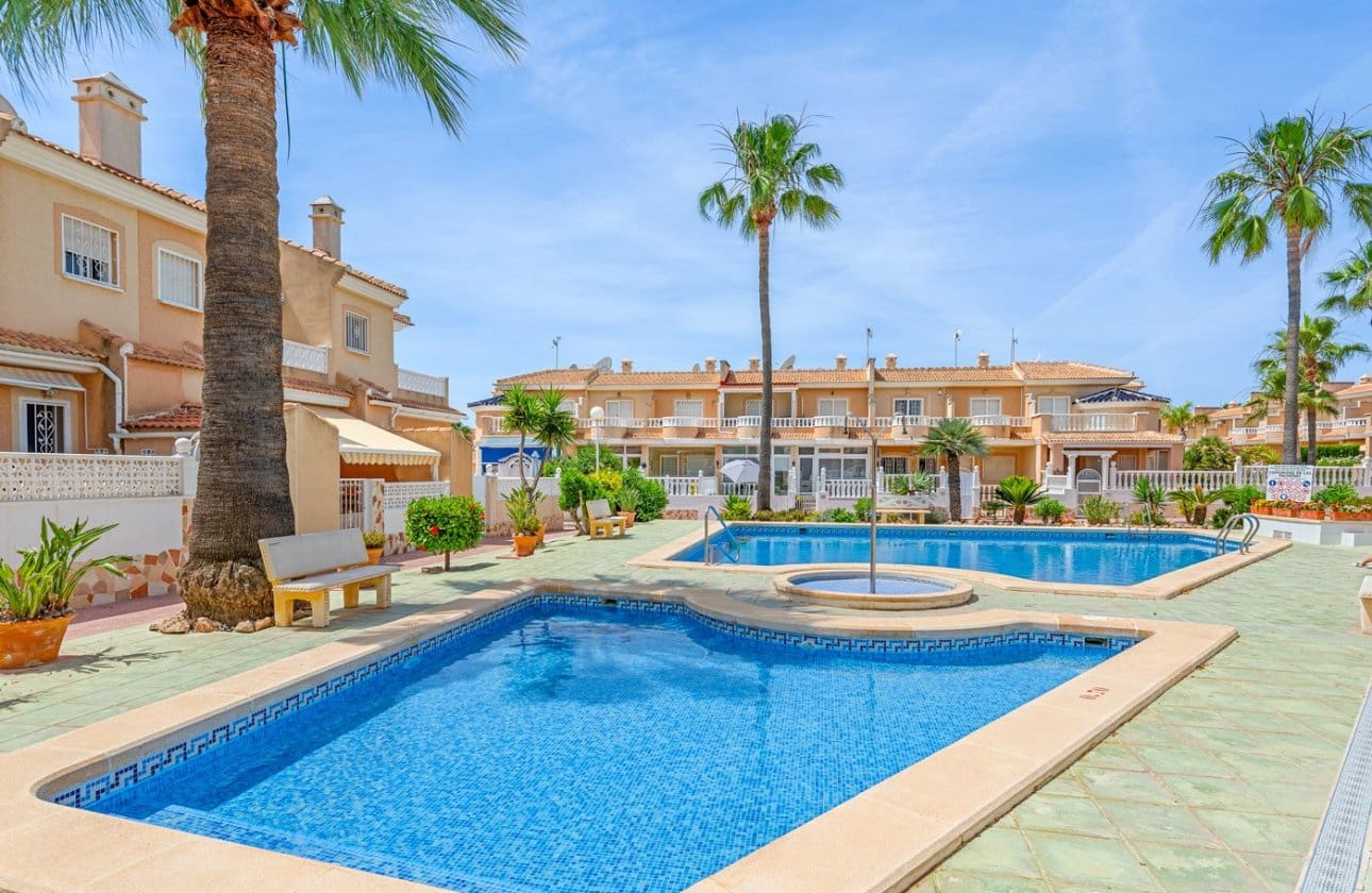 2 sypialnia Dom na sprzedaż w Ciudad Quesada z basenem - 165 000 € (Ref: 9722201)