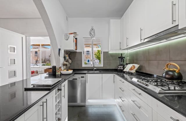 3 chambre Villa/Maison à vendre à Ciudad Quesada, Rojales avec piscine - 495 000 € (Ref: 9722202)