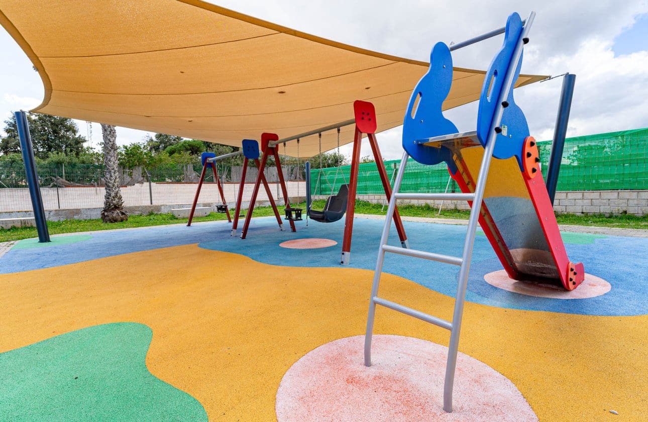 2 bedroom Beach Apartment for sale in Orihuela Costa with pool - € 165,000 (Ref: 9722204)