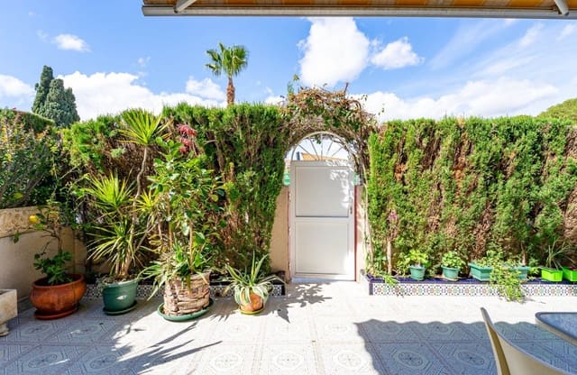 2 makuuhuone Ranta-asunto myytävänä paikassa Punta Prima, Orihuela mukana uima-altaan - 165 000 € (Ref: 9722204)