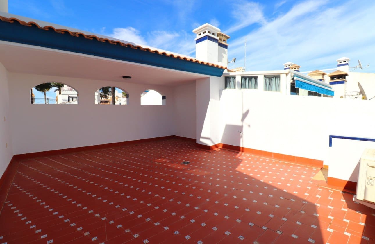 2 bedroom Bungalow for sale in Villamartin with pool - € 229,000 (Ref: 9739127)