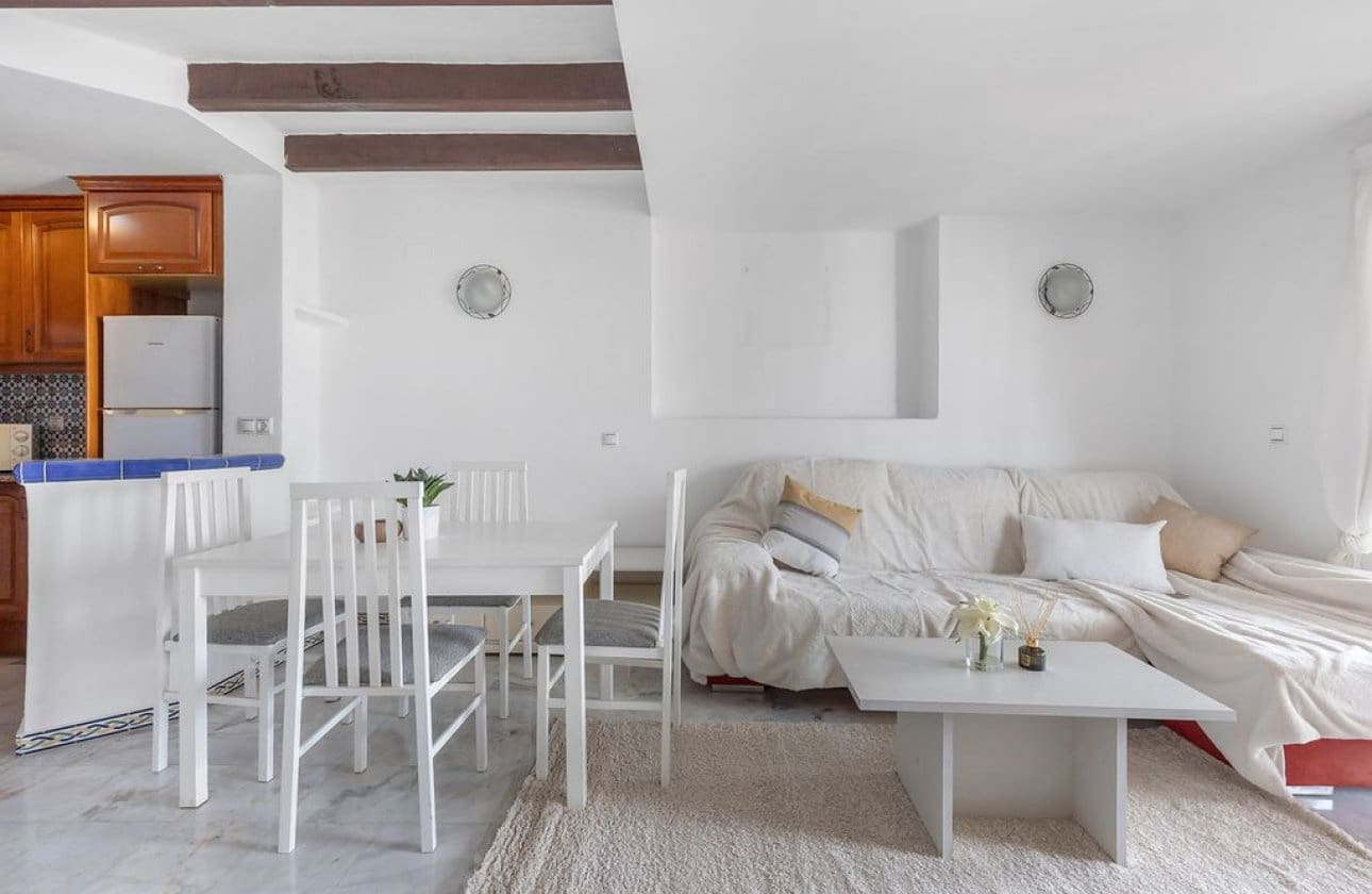 Apartamento Playa de 2 habitaciones en Torrevieja en venta con piscina - 249.000 € (Ref: 9739130)