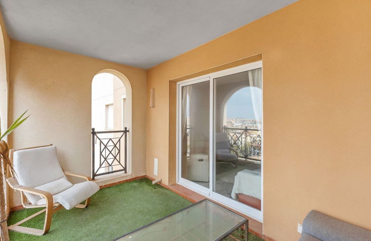 Apartamento Playa de 2 habitaciones en Torrevieja en venta con piscina - 249.000 € (Ref: 9739130)