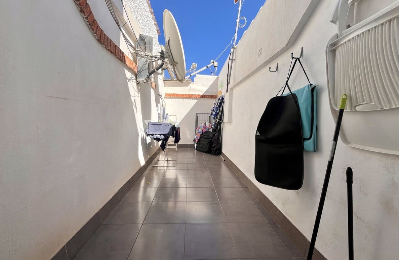 1 bedroom Beach Apartment for sale in La Zenia - € 150,000 (Ref: 9739131)