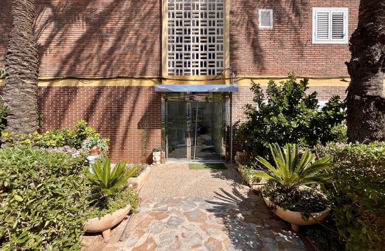 1 bedroom Beach Apartment for sale in La Zenia - € 150,000 (Ref: 9739131)