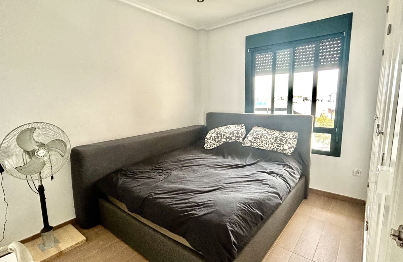 2 bedroom Penthouse for sale in Campoamor with pool - € 195,000 (Ref: 9739132)