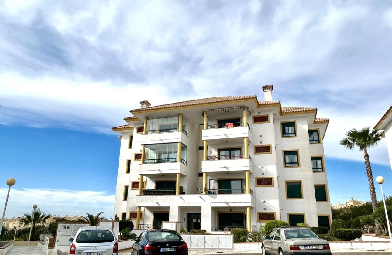 2 bedroom Penthouse for sale in Campoamor with pool - € 195,000 (Ref: 9739132)
