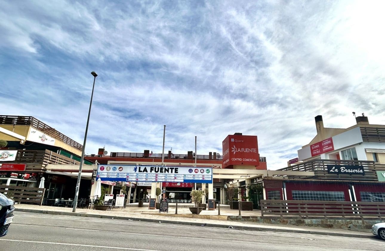 2 bedroom Penthouse for sale in Campoamor with pool - € 195,000 (Ref: 9739132)