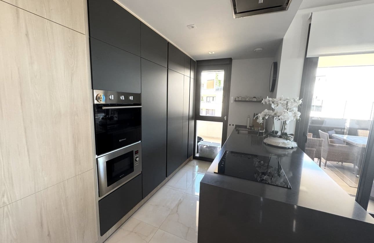 3 bedroom Beach Apartment for sale in Playa Flamenca with pool - € 450,000 (Ref: 9739133)