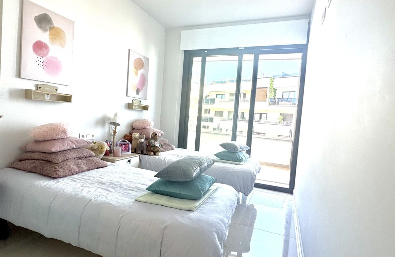 3 bedroom Beach Apartment for sale in Playa Flamenca with pool - € 450,000 (Ref: 9739133)