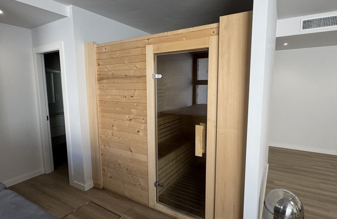 3 bedroom Beach Apartment for sale in Playa Flamenca with pool - € 450,000 (Ref: 9739133)