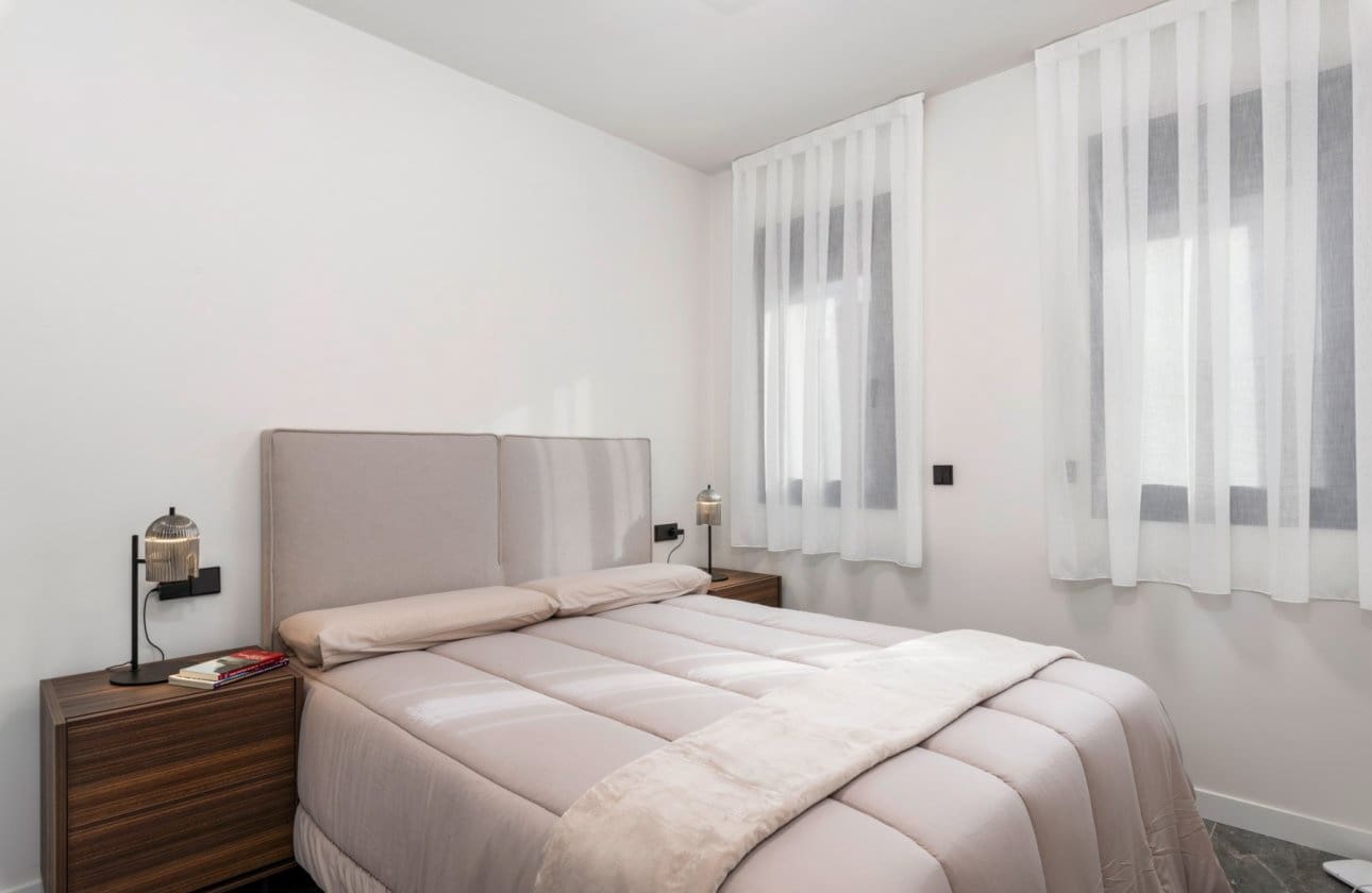 4 soverom Kjedet enebolig til salgs i Torre de la Horadada med svømmebasseng - € 698 000 (Ref: 9739134)