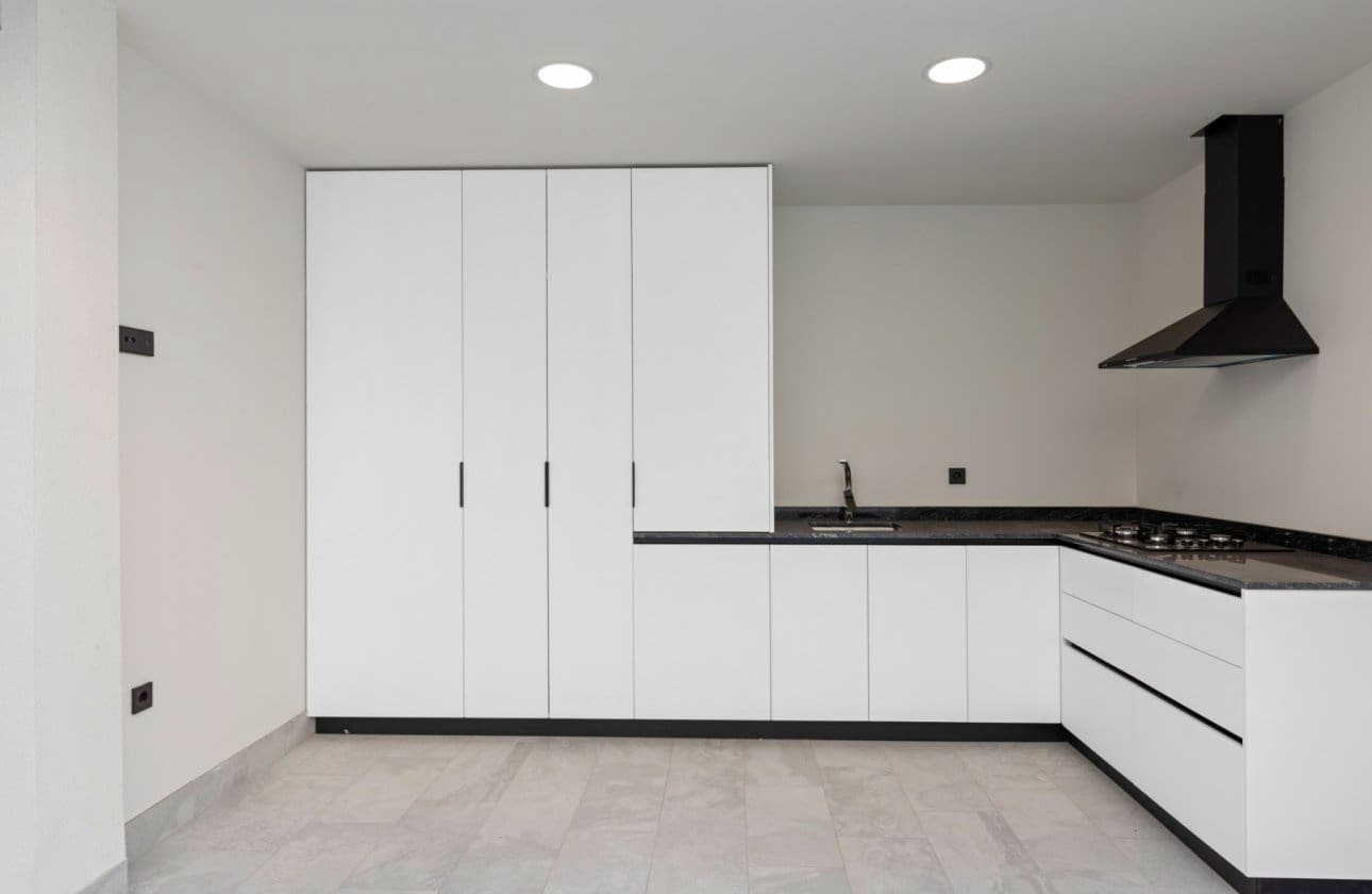 4 soverom Kjedet enebolig til salgs i Torre de la Horadada med svømmebasseng - € 698 000 (Ref: 9739134)