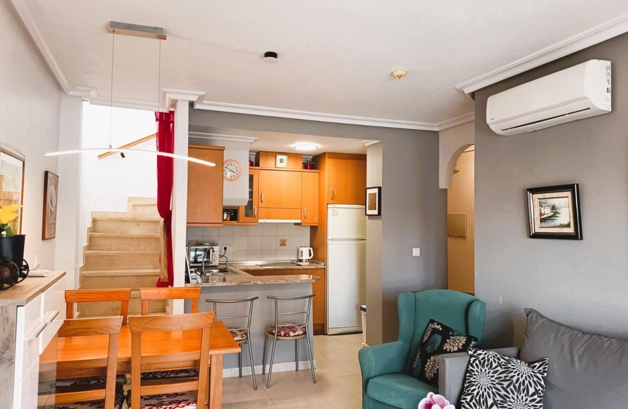 2 soveværelse Penthouse til salg i Cabo Roig med swimmingpool - € 219.000 (Ref: 9752318)