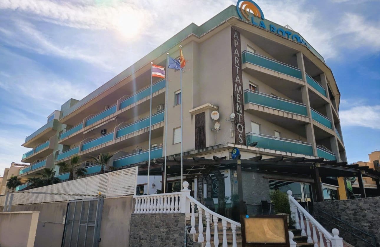 2 soveværelse Penthouse til salg i Cabo Roig med swimmingpool - € 219.000 (Ref: 9752318)