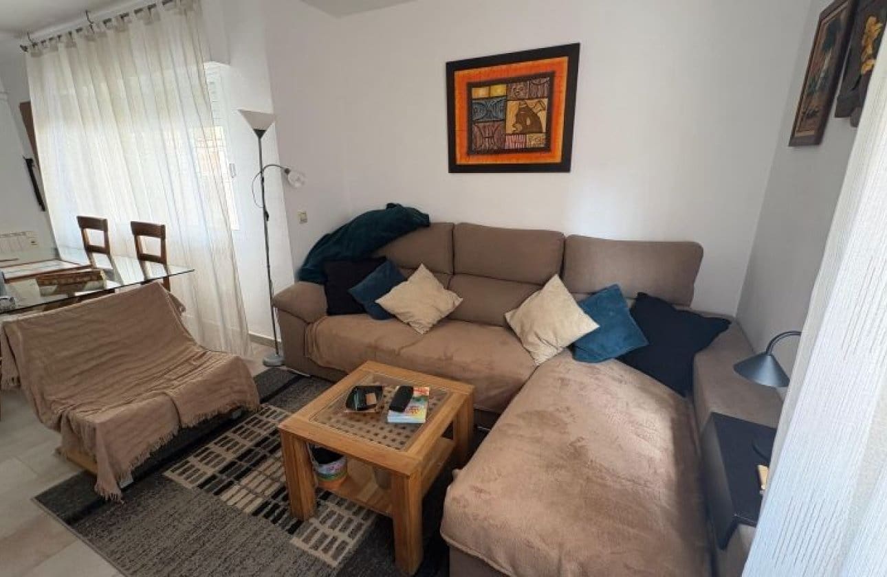 3 makuuhuone Omakotitalo myytävänä paikassa Torrevieja - 198 995 € (Ref: 9752319)