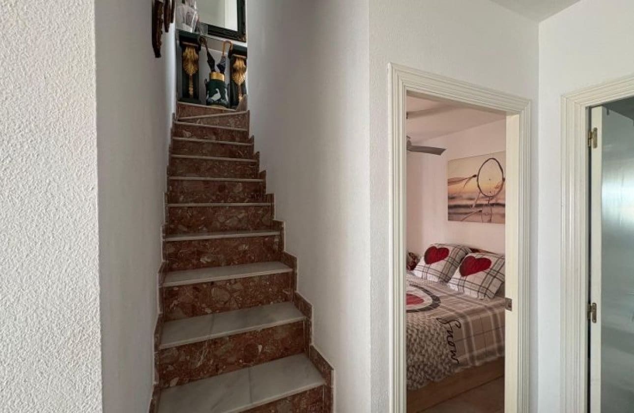 3 makuuhuone Omakotitalo myytävänä paikassa Torrevieja - 198 995 € (Ref: 9752319)