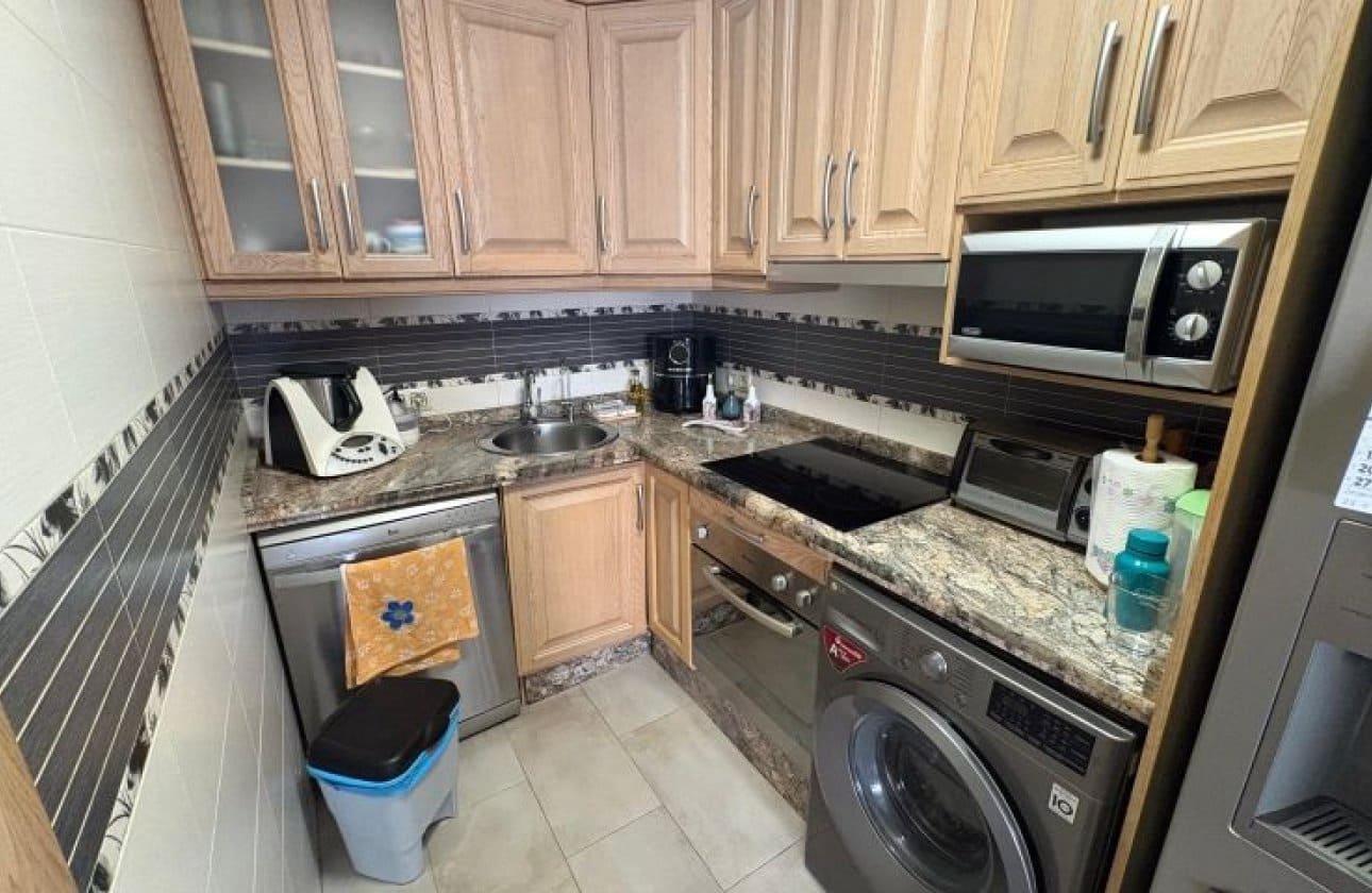 3 makuuhuone Omakotitalo myytävänä paikassa Torrevieja - 198 995 € (Ref: 9752319)