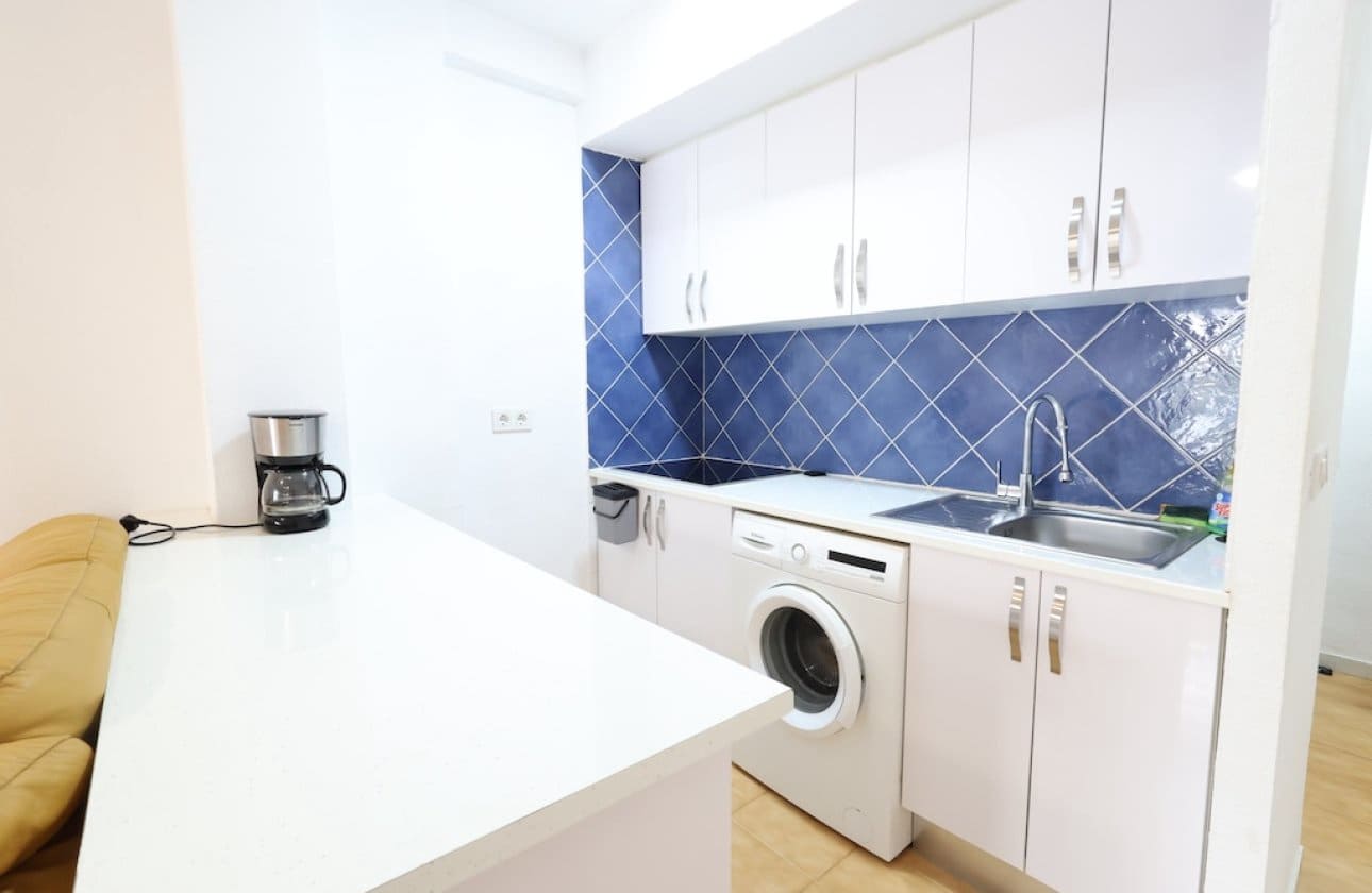 1 soveværelse Lejlighed til salg i La Veleta - € 125.000 (Ref: 9752323)