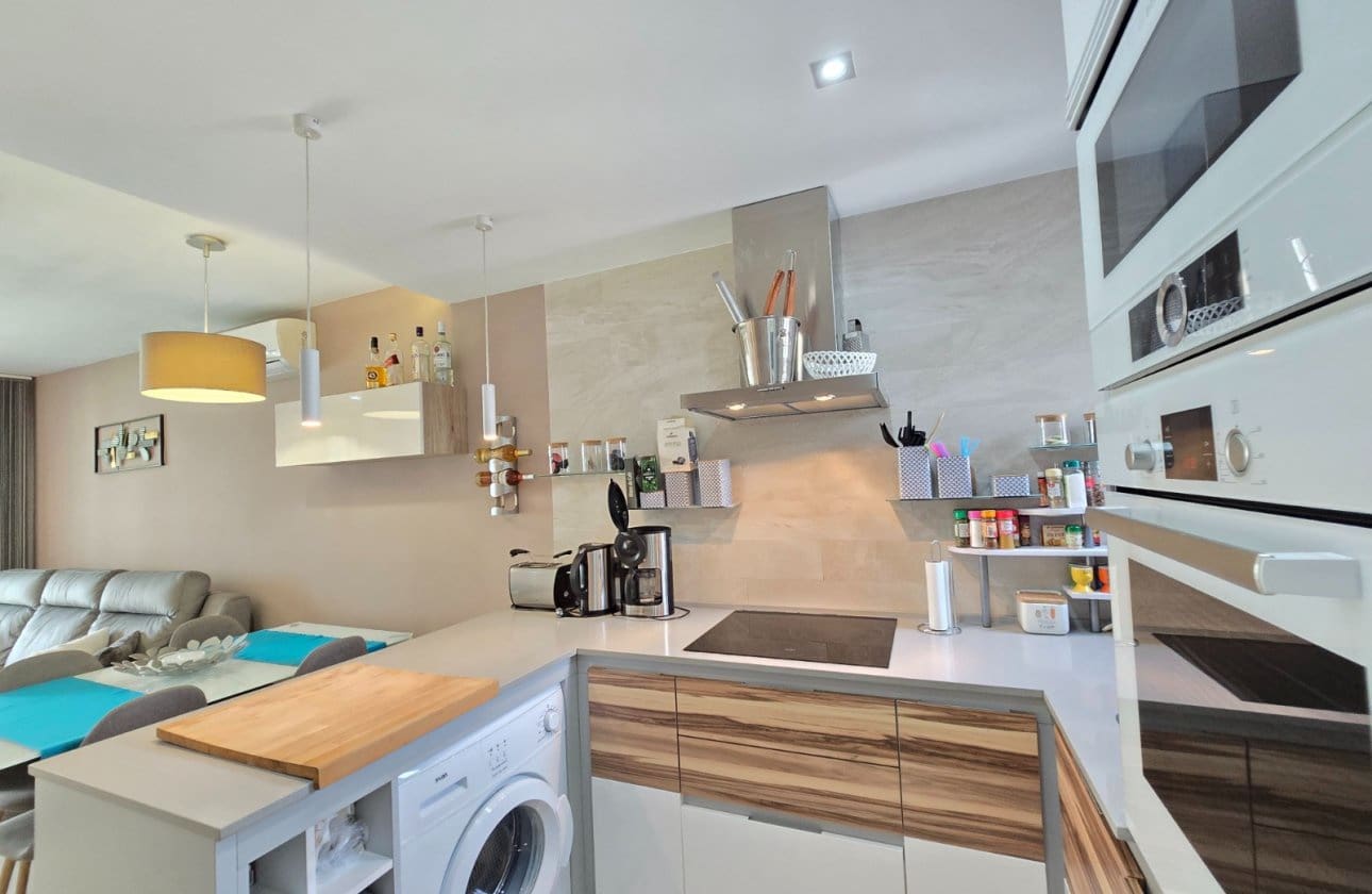 2 soveværelse Lejlighed til salg i Orihuela Costa med swimmingpool - € 259.900 (Ref: 9752324)