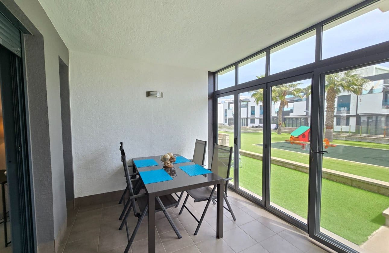 2 soveværelse Lejlighed til salg i Orihuela Costa med swimmingpool - € 259.900 (Ref: 9752324)