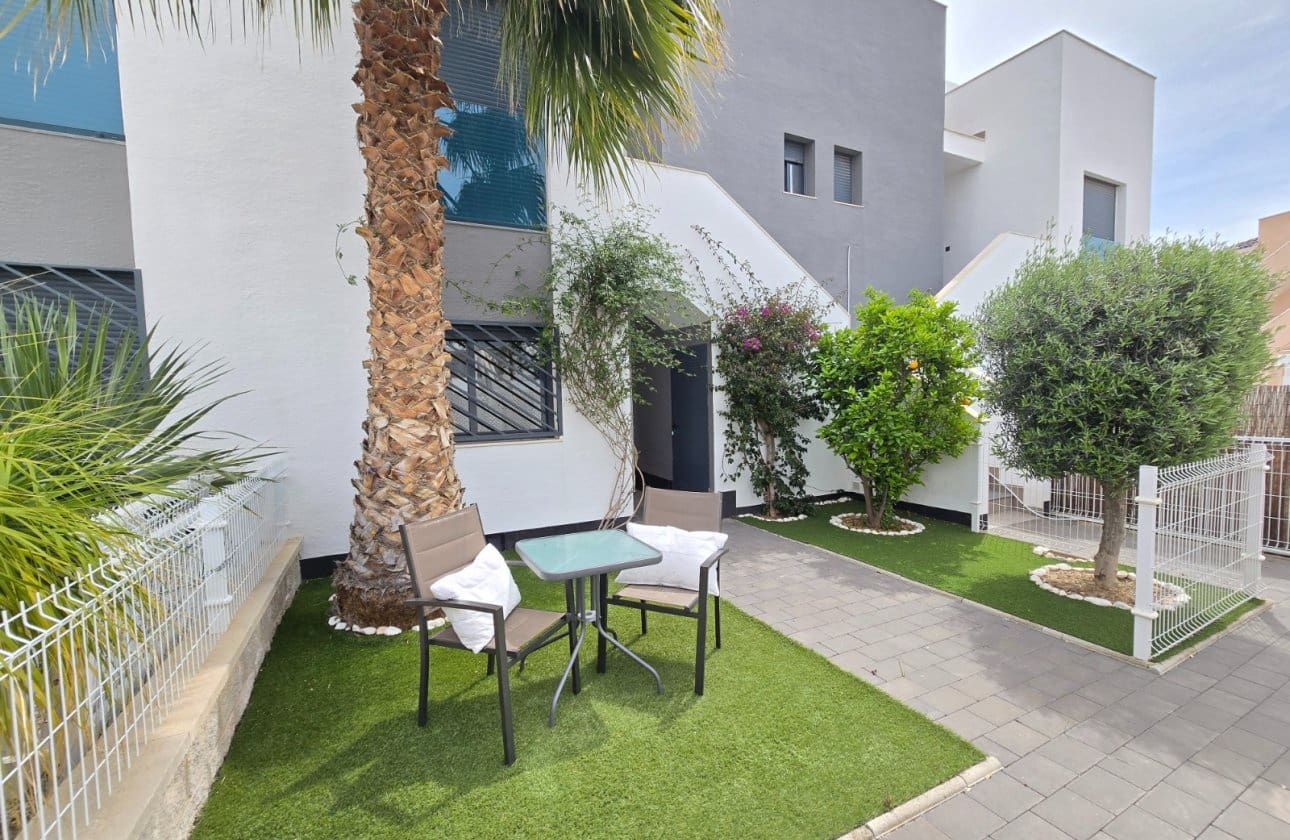 2 soveværelse Lejlighed til salg i Orihuela Costa med swimmingpool - € 259.900 (Ref: 9752324)