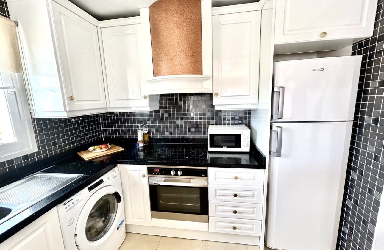 2 slaapkamer Appartement te koop in Villamartin met zwembad - € 190.000 (Ref: 9752325)