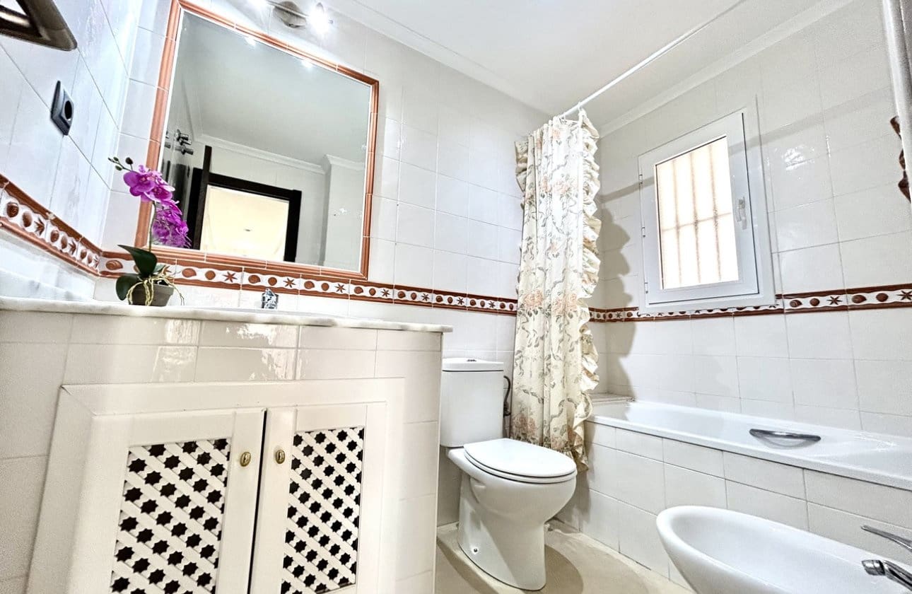 2 slaapkamer Appartement te koop in Villamartin met zwembad - € 190.000 (Ref: 9752325)