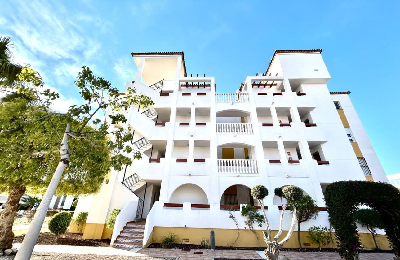 2 slaapkamer Appartement te koop in Villamartin met zwembad - € 190.000 (Ref: 9752325)