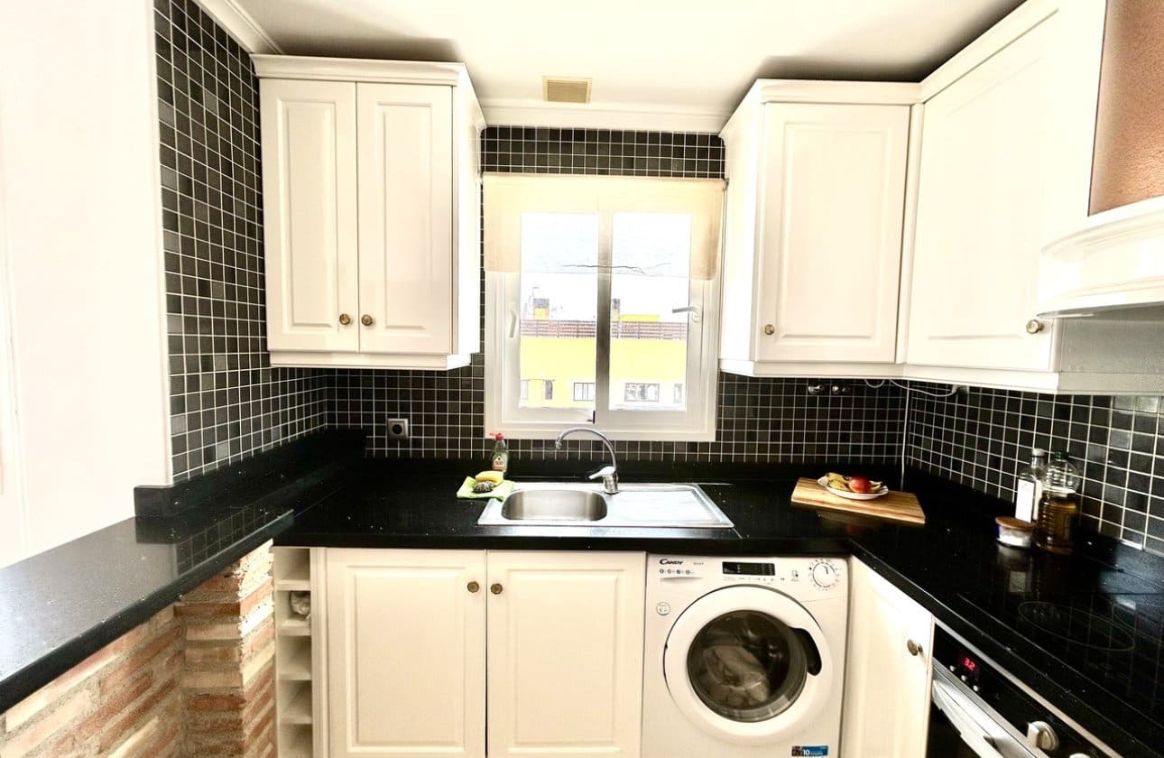 2 slaapkamer Appartement te koop in Villamartin met zwembad - € 190.000 (Ref: 9752325)