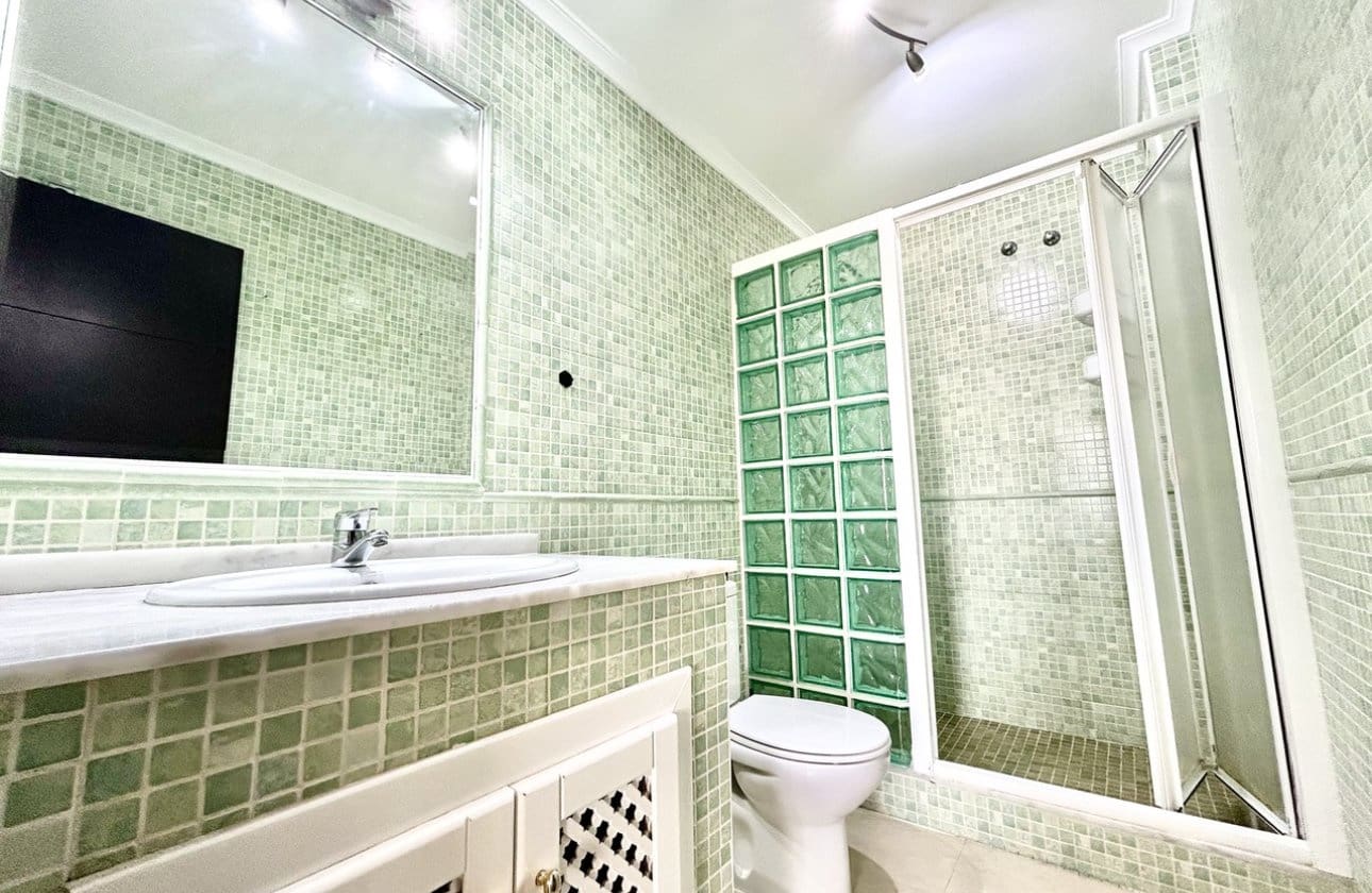 2 slaapkamer Appartement te koop in Villamartin met zwembad - € 190.000 (Ref: 9752325)