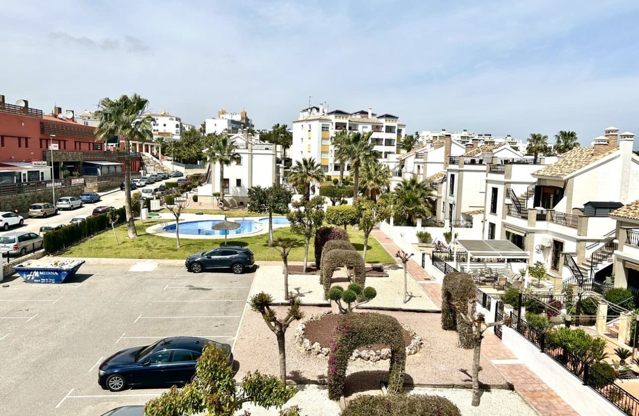 2 slaapkamer Appartement te koop in Villamartin met zwembad - € 190.000 (Ref: 9752325)