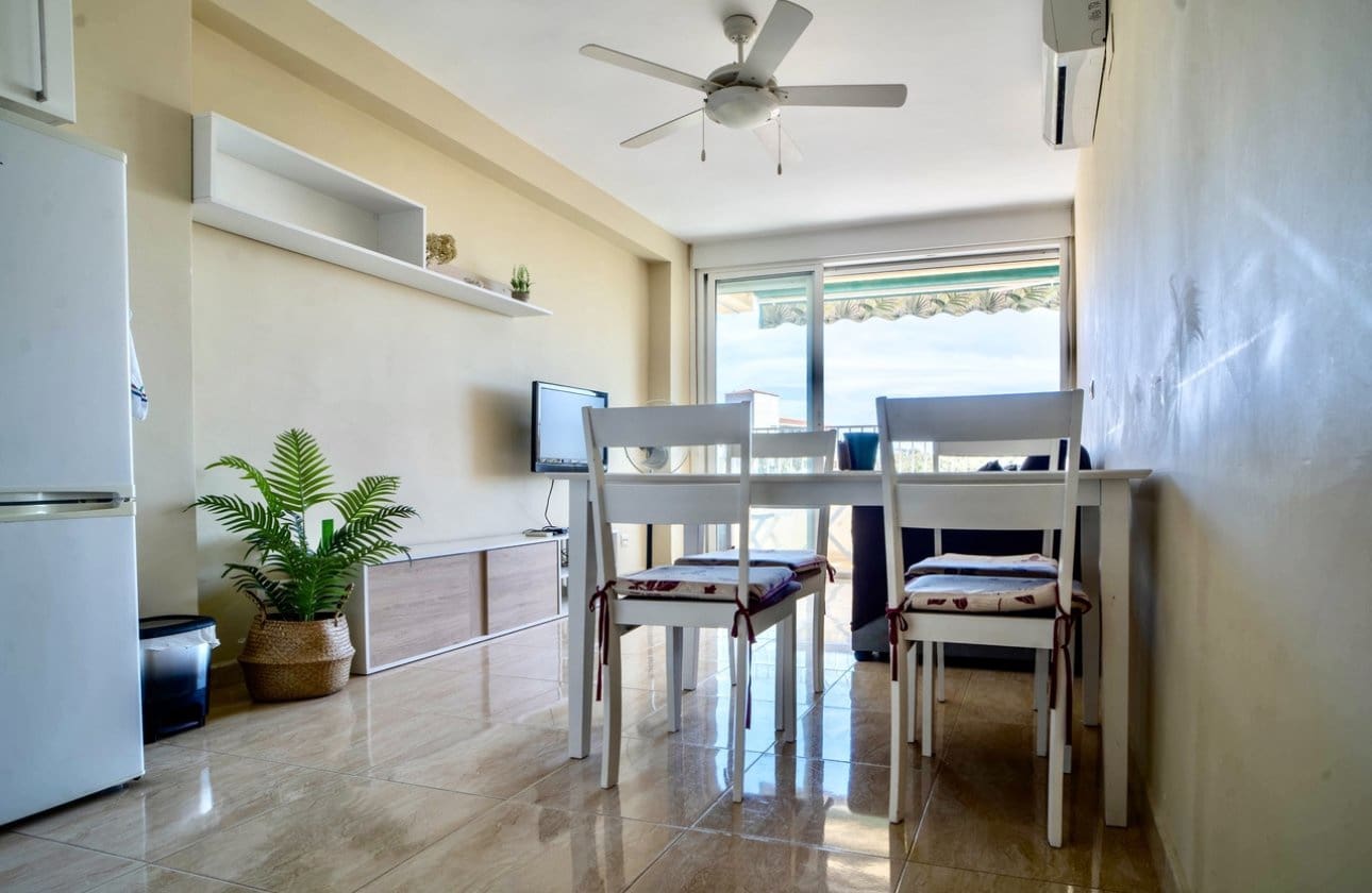 1 soveværelse Lejlighed til salg i Guardamar del Segura - € 99.000 (Ref: 9756239)