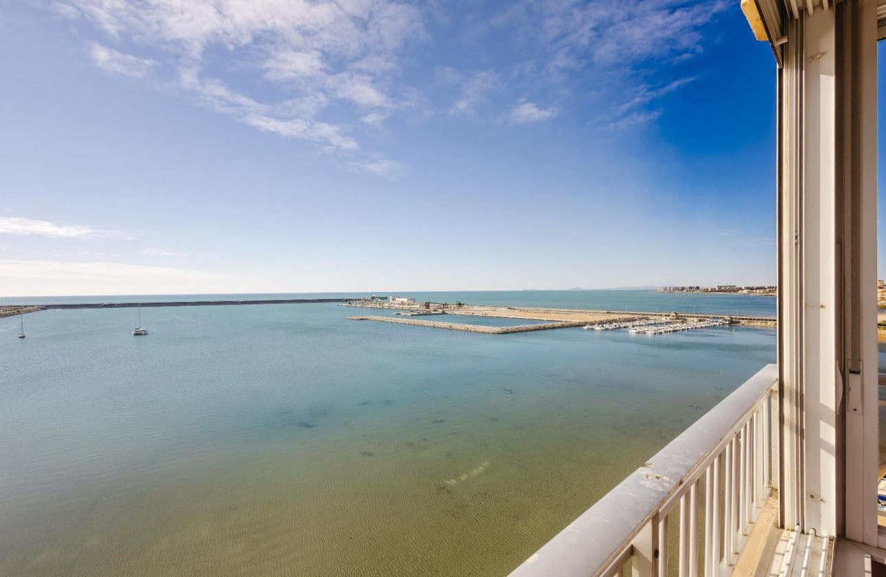 3 sovrum Strandlägenhet till salu i Torrevieja med pool - 389 500 € (Ref: 9756240)