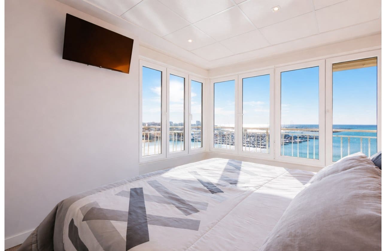 3 sovrum Strandlägenhet till salu i Torrevieja med pool - 389 500 € (Ref: 9756240)