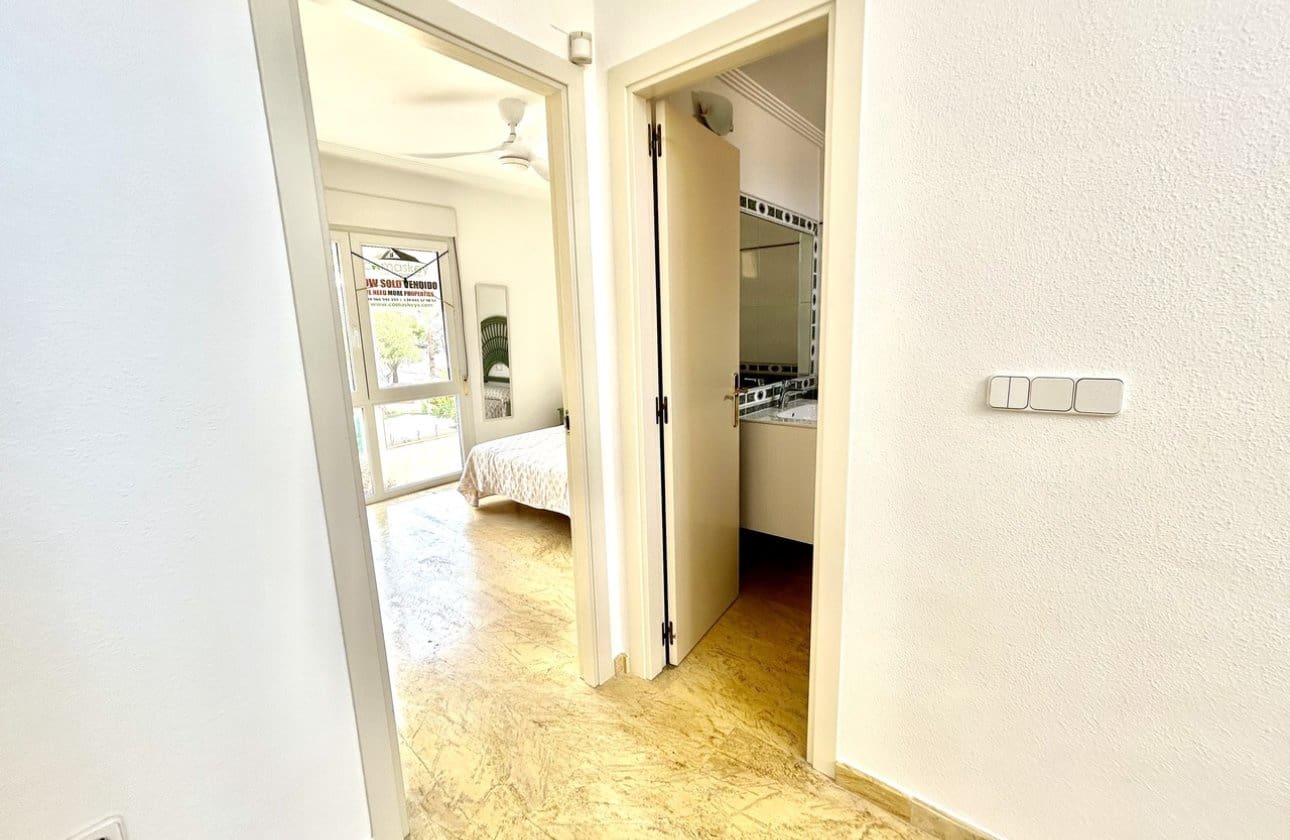 3 soverom Hus til salgs i Cabo Roig med svømmebasseng - € 449 995 (Ref: 9783273)