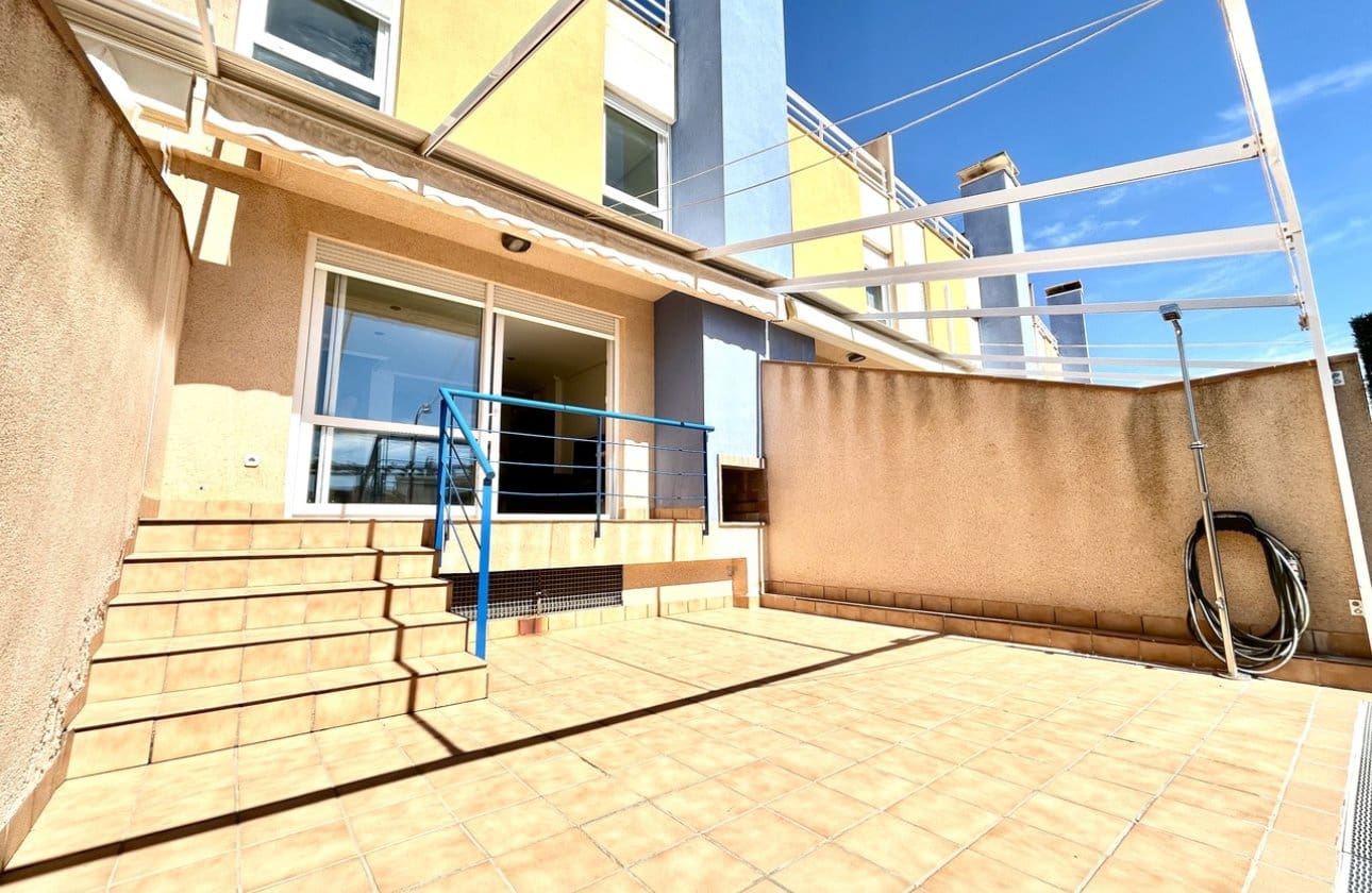 3 soverom Hus til salgs i Cabo Roig med svømmebasseng - € 449 995 (Ref: 9783273)