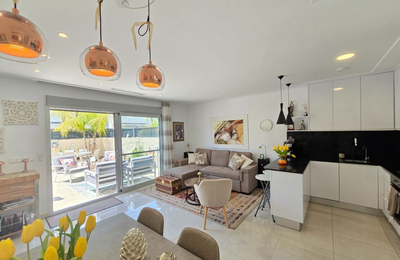 3 sypialnia Dom na sprzedaż w Ciudad Quesada z basenem - 359 900 € (Ref: 9783274)