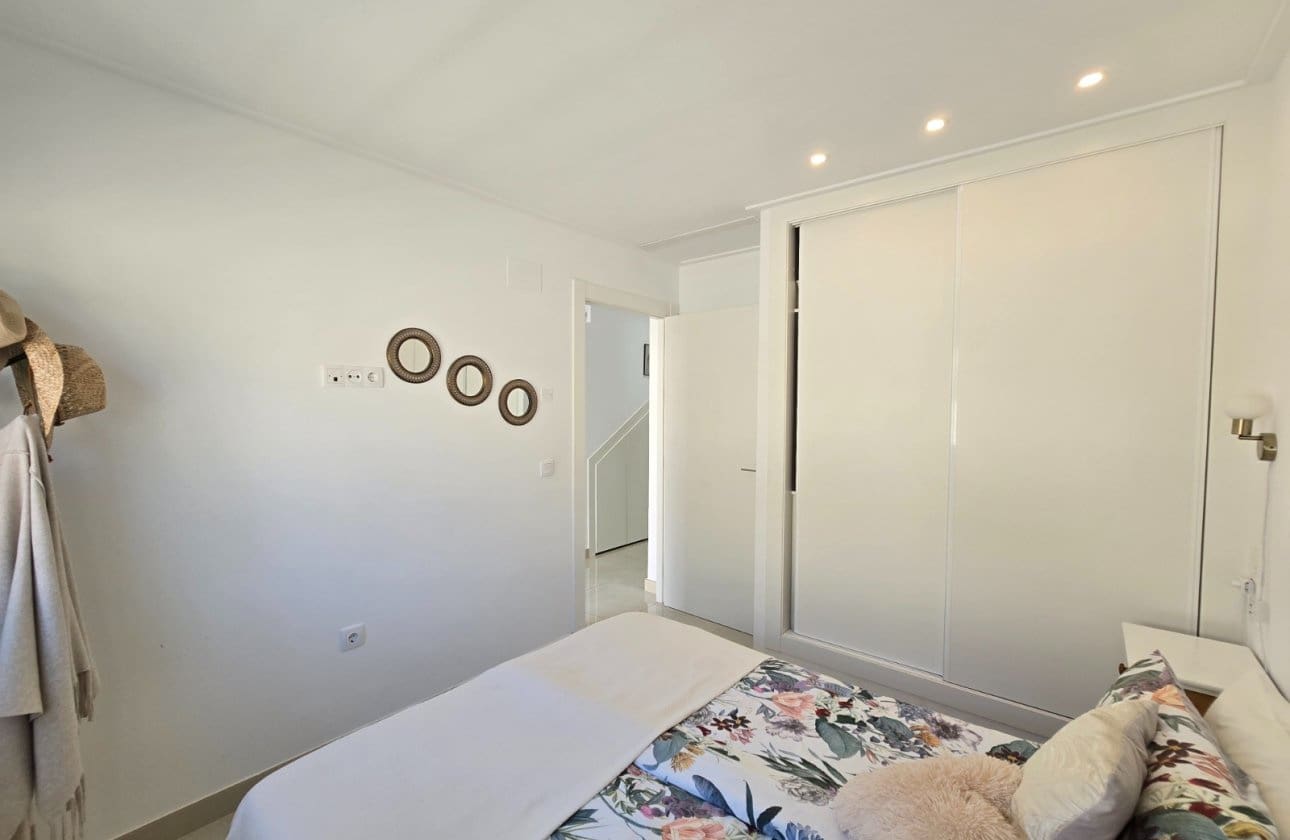 3 sypialnia Dom na sprzedaż w Ciudad Quesada z basenem - 359 900 € (Ref: 9783274)