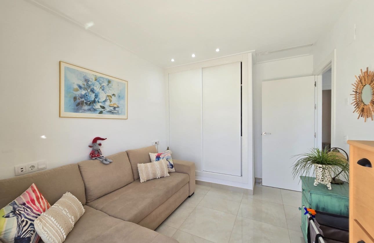 3 sypialnia Dom na sprzedaż w Ciudad Quesada z basenem - 359 900 € (Ref: 9783274)