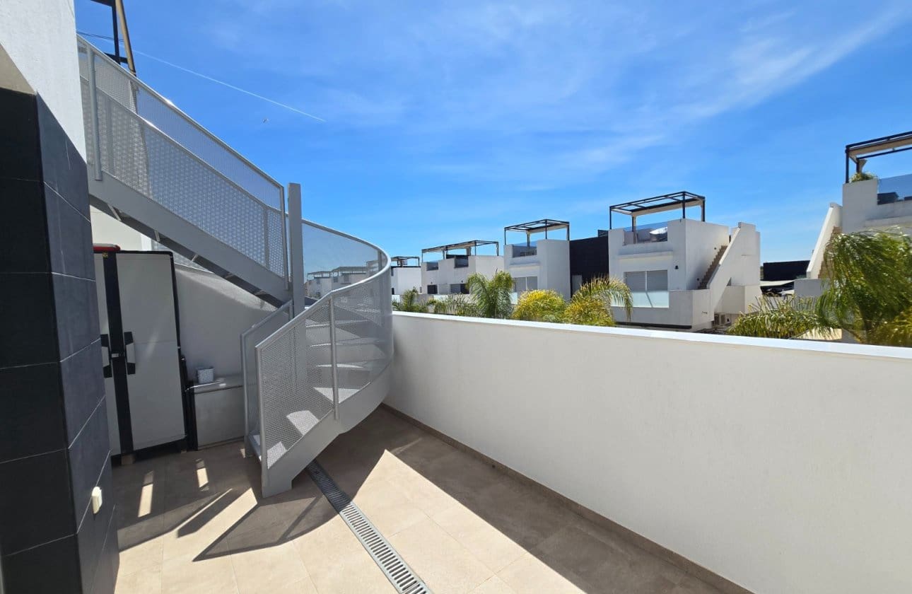 3 sypialnia Dom na sprzedaż w Ciudad Quesada z basenem - 359 900 € (Ref: 9783274)