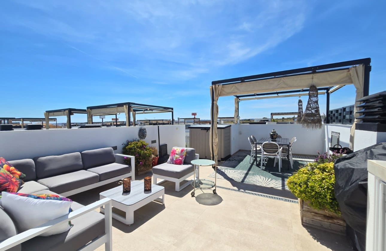 3 sypialnia Dom na sprzedaż w Ciudad Quesada z basenem - 359 900 € (Ref: 9783274)