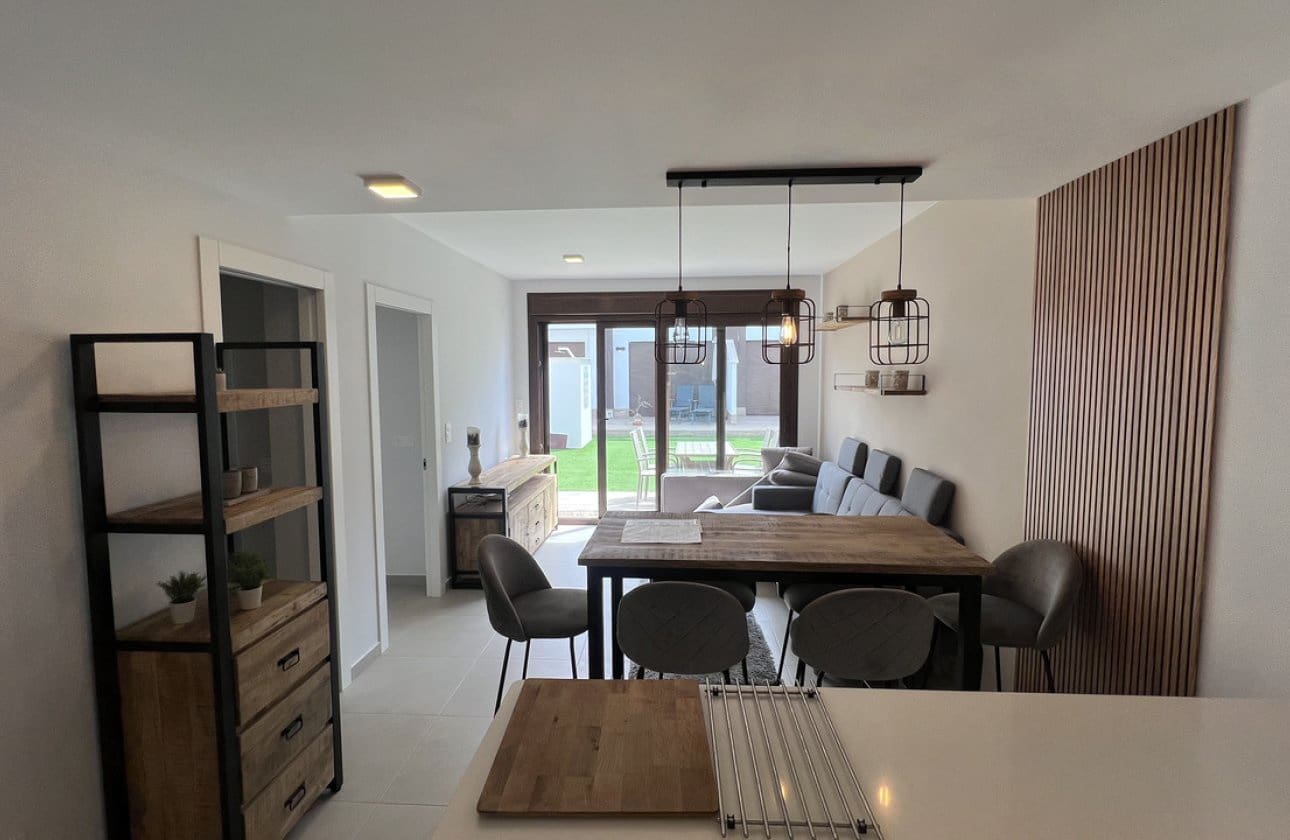 2 slaapkamer Strandappartement te koop in San Pedro del Pinatar met zwembad - € 234.000 (Ref: 9783275)