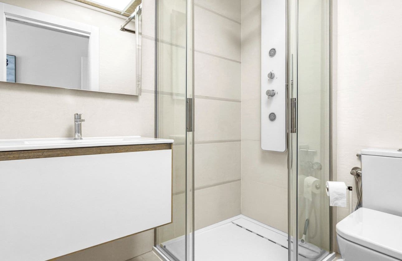 2 bedroom Apartment for sale in Los Balcones with pool - € 312,500 (Ref: 9783277)